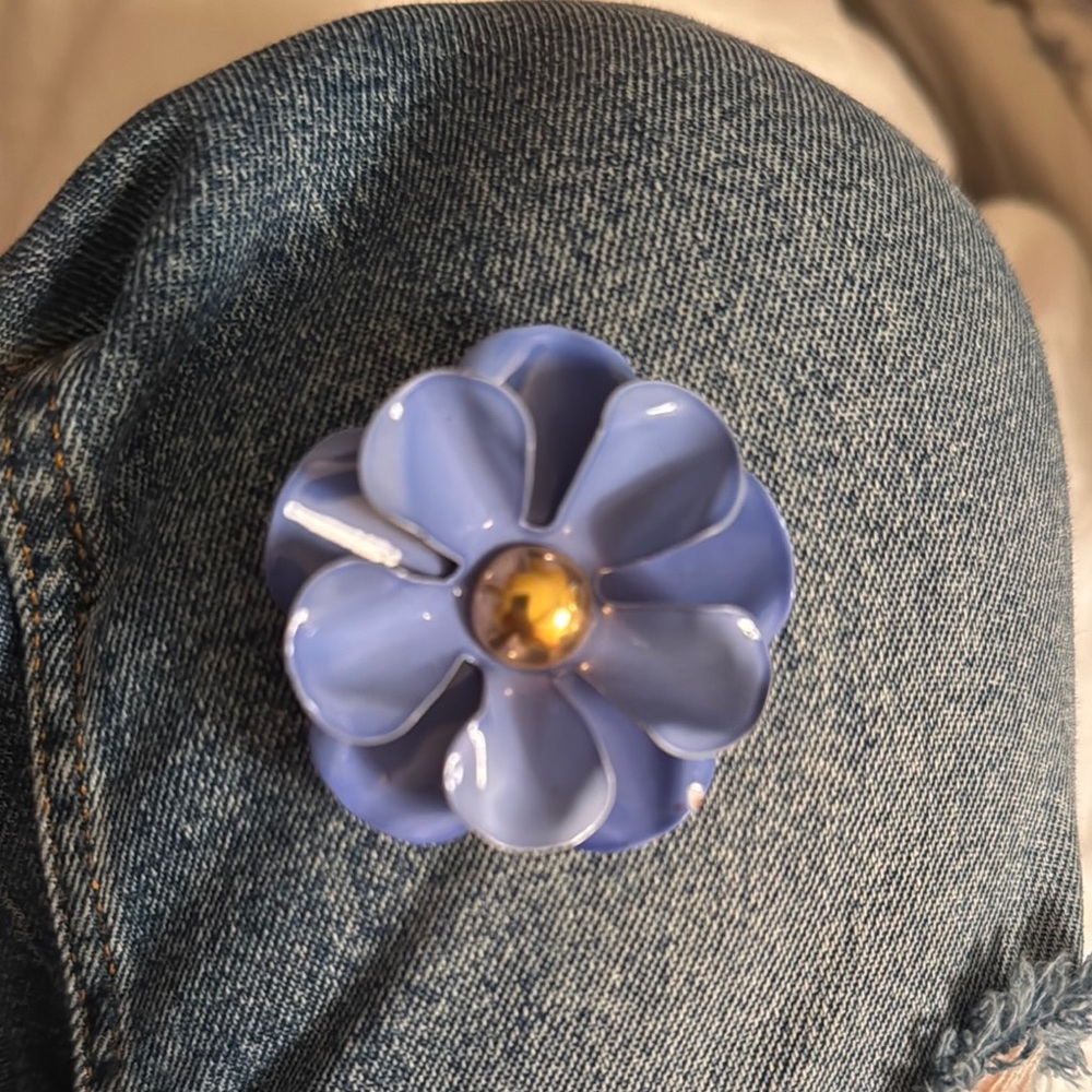 Vintage Blue enamel Flower Brooch pin